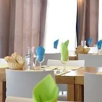 Zenitude Hôtel-résidences Lorda Hotel