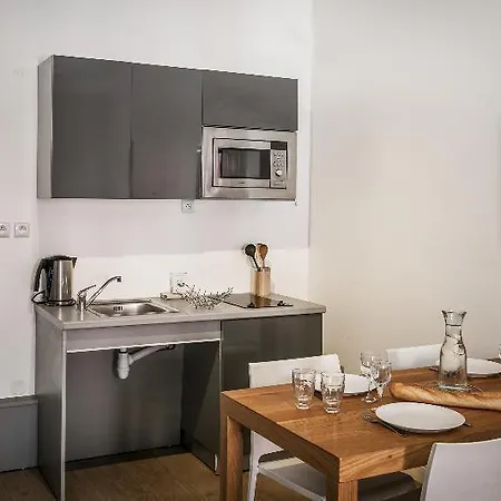 Zenitude Hotel-residences Lorda 4*